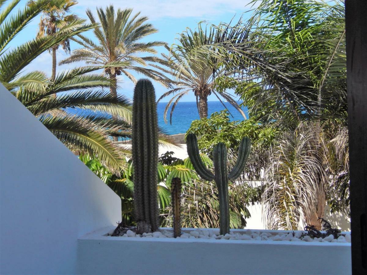 Beautiful Beachfront Apartmán